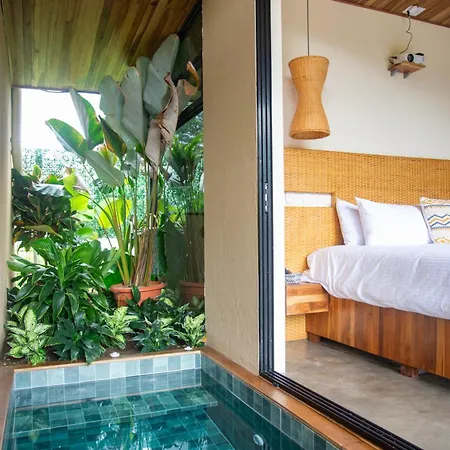 Scenic Volcano Villas With Hot Tub